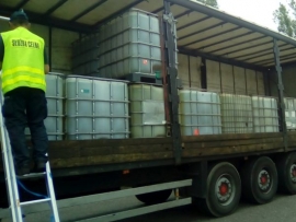 Transport 28 tys. litrów nielegalnego paliwa zatrzymany. Towar miał trafić do Słowacji
