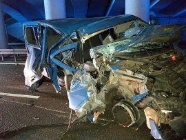 Groźny wypadek na S3 koło Międzyrzecza. Samochody zostały kompletnie rozbite. Trzy osoby ranne