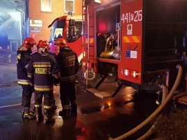 Pożar pasażu Hayduk w Żarach. Zawalił się dach (ZDJĘCIA i FILM)