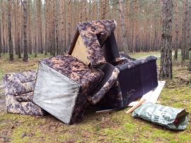 Kto podrzucił śmieci do lasu w okolicach Kiełcza?
