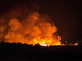 Pożar na zielonogórskim wysypisku. Spłonęła wielka hałda odpadów. Chmura dymu była widoczna z daleka