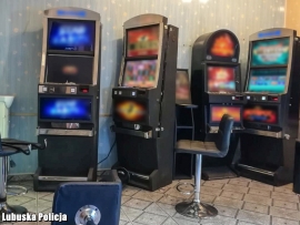 Zatrzymani podczas włamania do nielegalnych automatów do gier