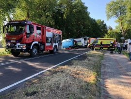 Wypadek dwóch busów na trasie Kłodawa - Łubianka. LPR w akcji