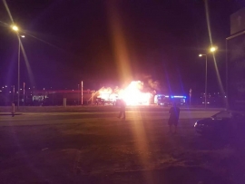 Pożar ciężarówki na stacji paliw w Gorzowie Wlkp. Sytuacja była bardzo trudna