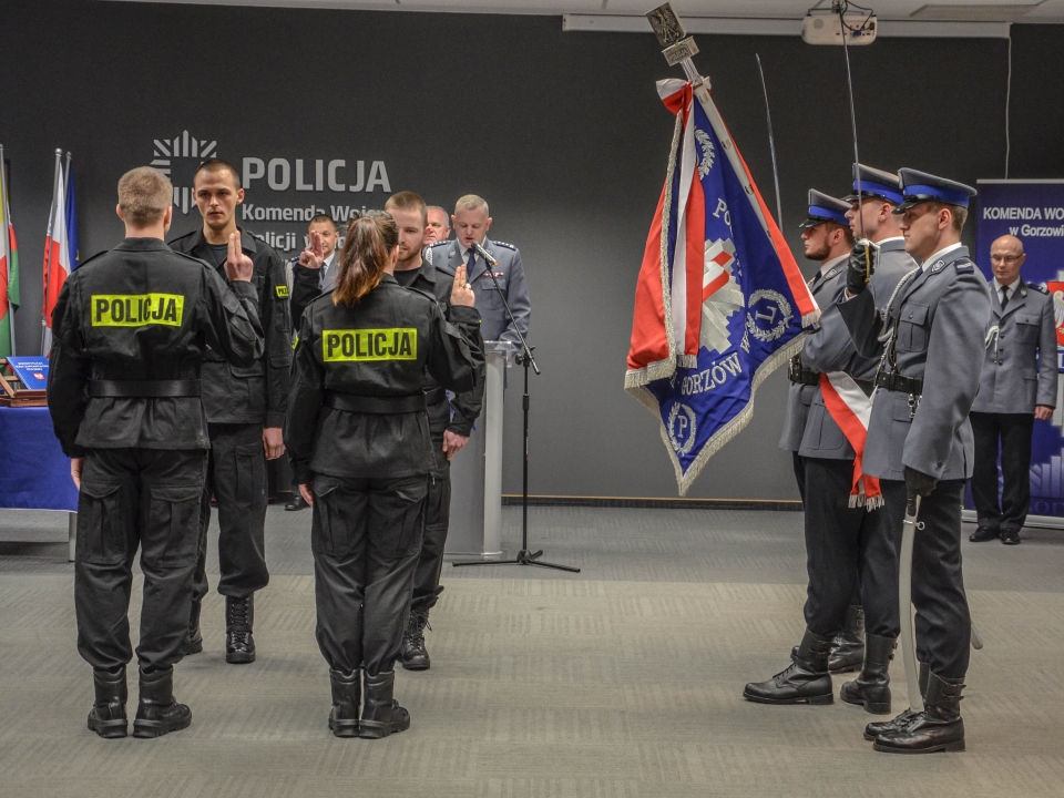 Kolejni policjanci dołączają do Lubuskiej Policji (ZDJĘCIA)