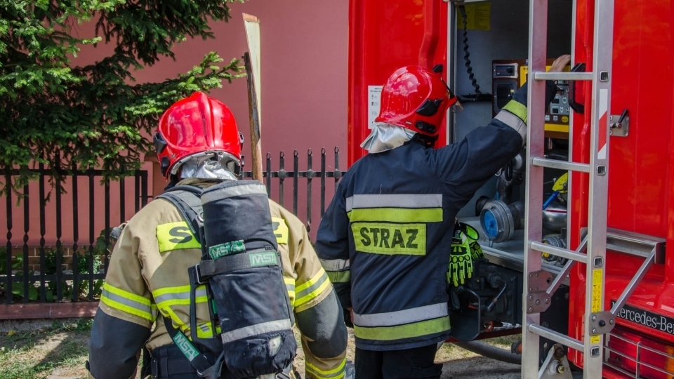 Pożar w zakładzie przetwórstwa odpadów w Górzycy. W akcji 9 zastępów straży pożarnej