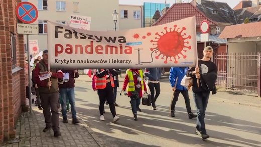 Protest sceptyków pandemii koronawirusa. &quot;Strażnicy Wolności&quot; wyszli na ulice Zielonej Góry