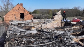 Pożar domu koło Krosna Odrzańskiego. Rodzina straciła dach nad głową
