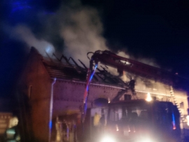Nocny pożar w Klępsku koło Sulechowa. Spłonęło poddasze budynku