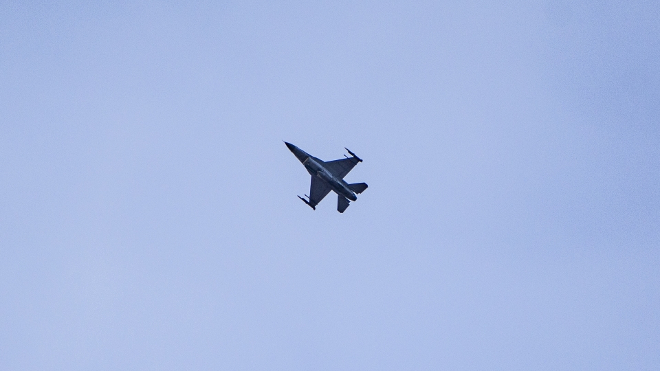 Myśliwce F16 latały nad Zieloną Górą! (Zdjęcia, film czytelników)