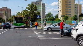 Zderzenie autobusu MZK i dwóch osobówek na Wyszyńskiego w Zielonej Górze