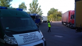 Trzy ciężarówki pełne odpadów jechały do Polski. Kierowcy mieli przerobione dokumenty