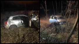 Wypadek w Nietkowicach. Auto uderzyło w dwa drzewa