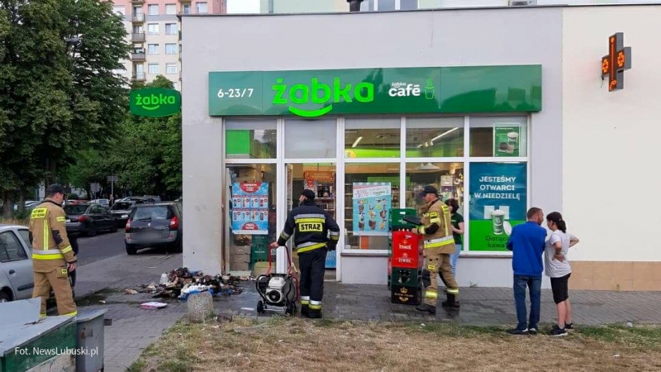 Zielona Góra: Pożar w sklepie przy Wyszyńskiego (ZDJĘCIA)
