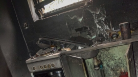 18-letni mężczyzna podpalił mieszkanie w budynku wielorodzinnym. W środku przebywały osoby