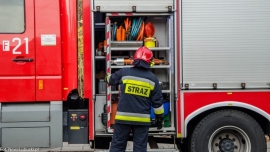 Zielona Góra: Strażacy pomagali otyłej kobiecie