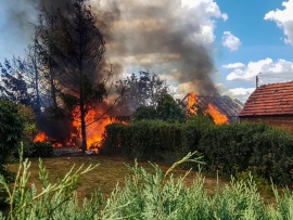 Ogromny pożar stodoły w Świdnicy pod Zieloną Górą